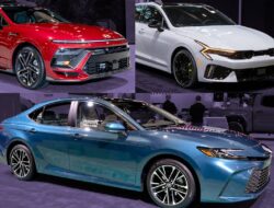 Pertarungan Sengit di Pameran Mobil: Hyundai Sonata 2024 vs Kia K5 2025 vs Toyota Camry 2025