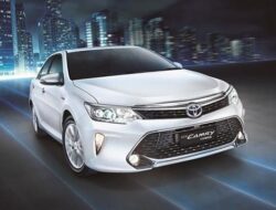 Ini Alasan Mengapa Anda Harus Pertimbangkan Membeli Mobil Bekas Toyota Camry 2016!