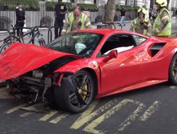 Kehancuran Ferrari 488 GTB di London: Apa yang Terjadi Setelah Bertabrakan dengan Bus?