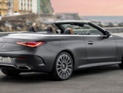 Lihatlah Foto-Foto Menarik dari Mercedes-Benz CLE-Class Cabriolet 2024!