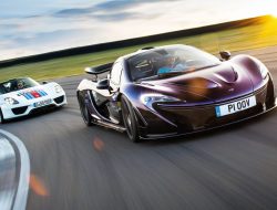 Mengapa Ferrari LaFerrari, McLaren P1, dan Porsche 918 Spyder adalah mobil paling penting dalam 25 tahun terakhir?