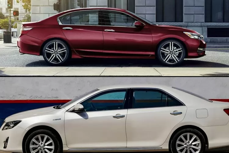 Pilih Mana Antara 2 Sedan Mewah Toyota Camry Hybrid 2013 Rp200 Jutaan Atau Honda Accord Bekas 2016 Rp300 Jutaan?