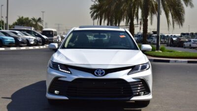 mengintip keunggulan toyota camry gr 2024 desain sporty dan performa mesin menggoda.jpg