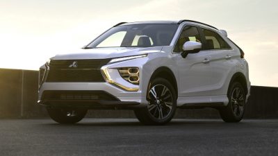 Mitsubishi Eclipse Cross 2023: Penggerak 4 roda standar!