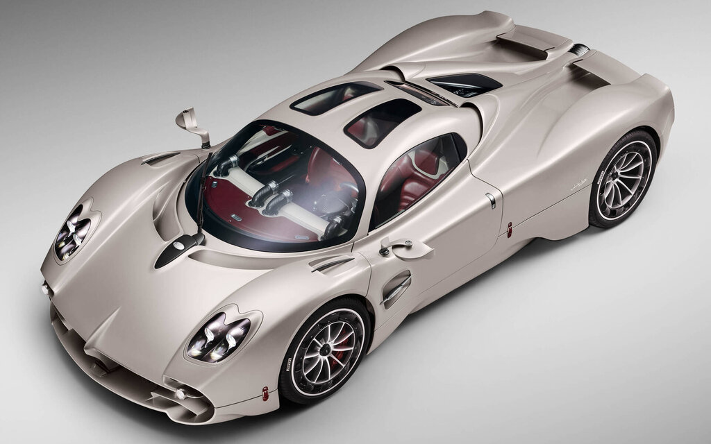 All-New Pagani Utopia Revealed With 852 Horsepower, Stick Shift