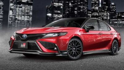 Rahasia Toyota Camry 2025 Terungkap! Lihat Kehebatan Elegan dan Teknologi Canggih dengan Beragam Varian Warna yang Memukau!