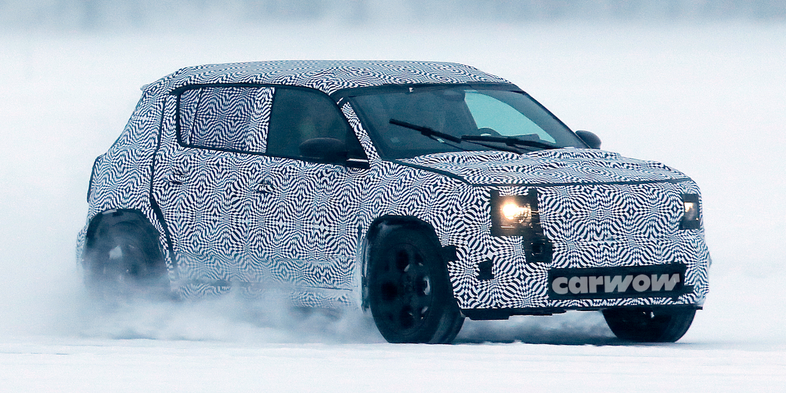 New Renault 4 spotted testing: 4EVER Trophy concept coming to life next year