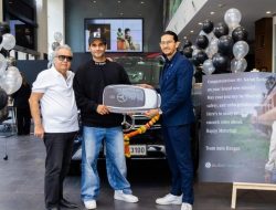 Selebriti Karan Tacker Boyong Mercedes-Benz GLE SUV