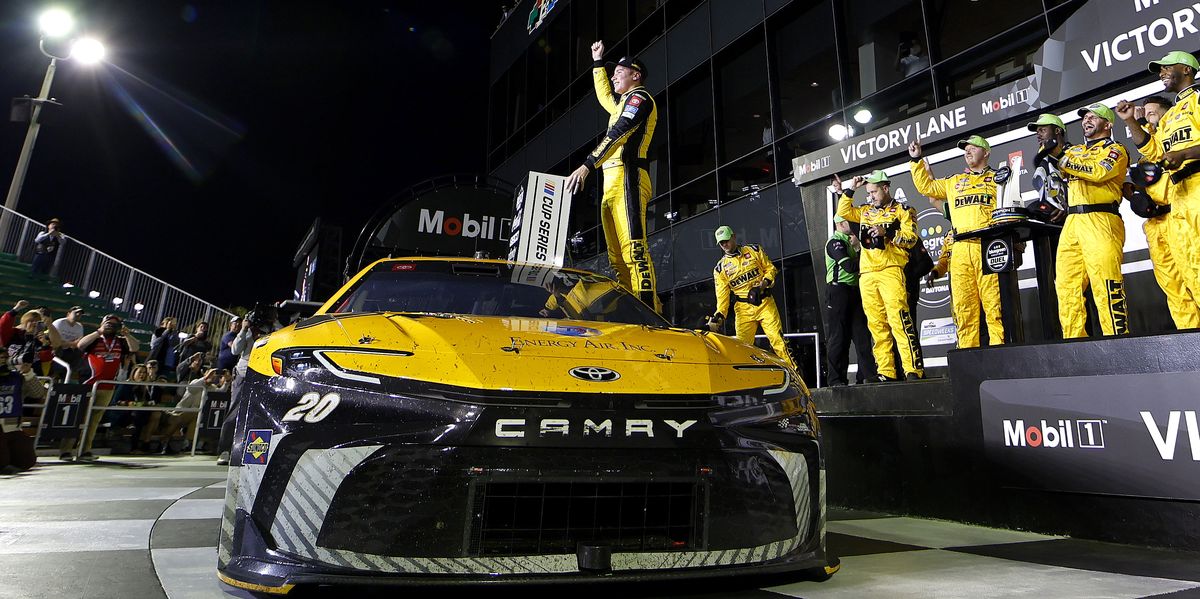 Who Got it Right? New NASCAR Toyotas, Fords Start Fast at Daytona