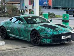 Suksesor Aston Martin DBS Terlihat; Mungkinkah Berganti Nama Menjadi Vanquish?