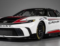 Toyota Mengeluarkan Model Terbaru Toyota Camry XSE untuk Seri NASCAR Cup 2024: Apa yang Membuatnya Istimea?