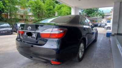 Wow! Siapa Sangka Ban Mobil Bekas Toyota Camry 2016 Ternyata Masih Seperti Baru!