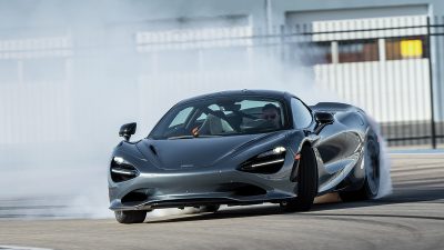 McLaren 750S: Supercar Elegan dengan Sisi Liar dan Kelemahan yang Menarik