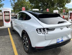 Ford Siap Tantang Tesla dengan Mobil Listrik Baru Harga $25,000!