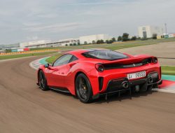 Delapan Fakta Menarik tentang Ferrari 488 Pista