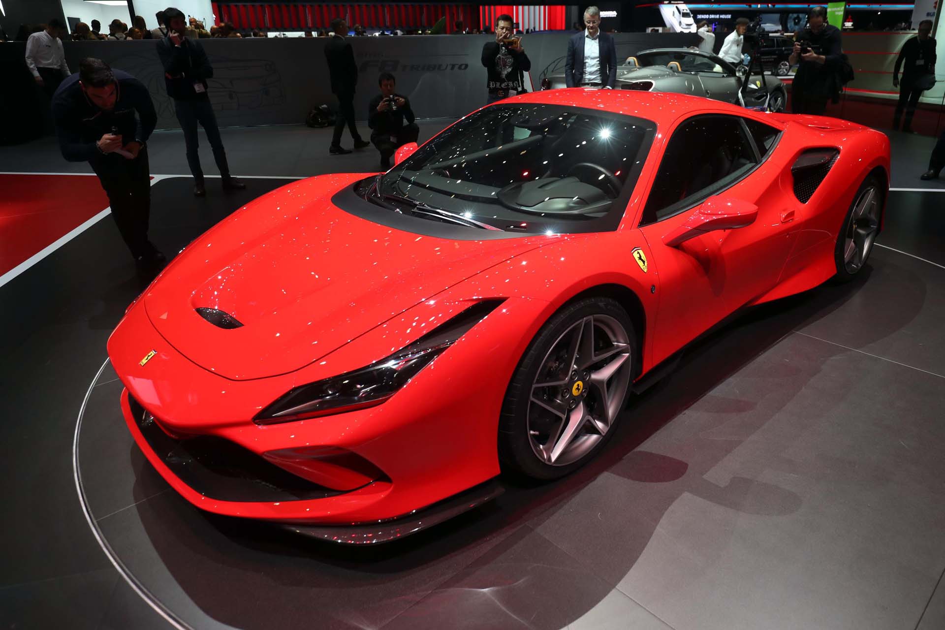 710-horsepower Ferrari F8 Tributo arrives to replace the 488