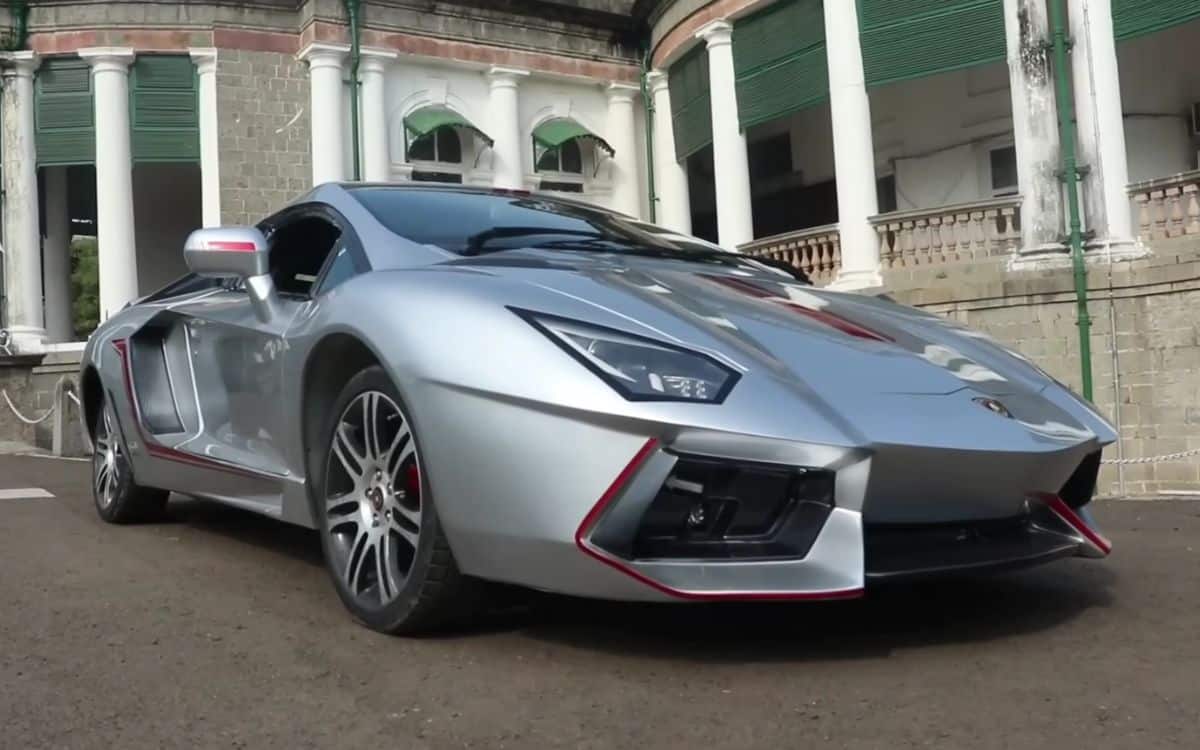 Innovators transform Honda Civic into Lamborghini Aventador