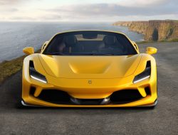 Kelebihan dan Keunikan Ferrari F8 Spider 2019: Foto dan Spesifikasi