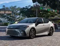 Mengintip Debut Mobil Toyota Camry Generasi Baru 2025 di Montreal International Auto Show!