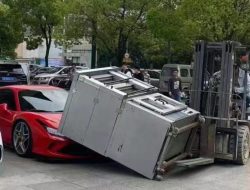 Siapa yang Meninggalkan Oven di Atas Ferrari F8 Tributo?