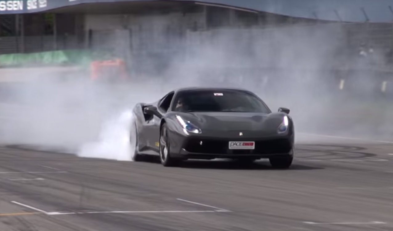 Ferrari 488 GTB Shocks Crowd With Massive Burnout