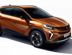 Renault Captur facelift: Tampilan Baru yang Lebih Tajam untuk SUV Kecil yang Populer