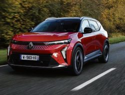 Renault Scenic Terpilih sebagai Mobil Eropa Tahun 2024 – Terobosan Terbaru!