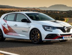 Renault Sport Mégane RS Trophy‑R – Kejutan Terbesar Dunia Otomotif