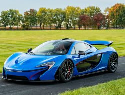 “Si Profesor” McLaren P1: Mengajari Anda Arti Kecepatan