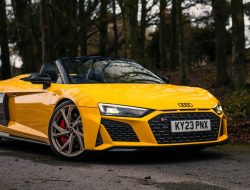 Telusuri Foto-Foto Mengejutkan Audi R8 Spyder 2023 – Road & Track