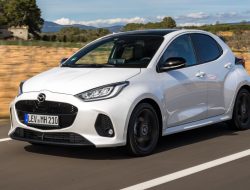 Ulasan Mazda2 Hybrid 2024: Supermini Hybrid yang Ekonomis dan Tidak Biasa