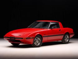 Wow! 1600 Veloce Jual Mazda RX-7 1985 dengan Jarak Tempuh 860 Mil di Bring a Trailer