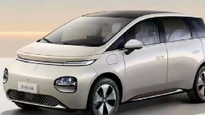 Wuling Cloud EV Mengudara ke Masa Depan dengan Mobil Listrik Super Canggih!