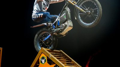 “Tanpa Sepeda Motor Listrik di Kejuaraan Dunia Motortrial dalam Ruangan, FIM Mencari Solusi Masa Depan yang Menarik” | thepack.news | THE PACK