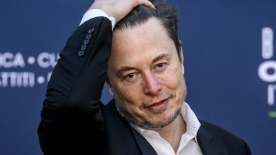 Elon Musk dari Tesla Tunda Kunjungan ke India dan Rencanakan untuk Mengunjungi Tahun Ini