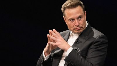 Elon Musk Berencana Menaikkan Gaji Tesla (TSLA) Karena Bersaing dengan OpenAI – Apa yang akan Dilakukannya?