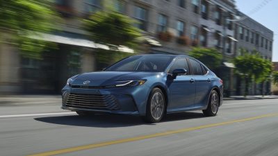 3 Fitur Baru Toyota Camry yang Mengundang Rasa Penasaran