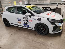 Bintang Tallaght Berkumpul di Track Renault Clio Gen 5