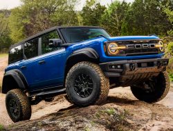 Terjadi Gerhana Matahari: Ford Menghadirkan Paket Penampilan ‘Black Appearance’ untuk Bronco Raptor – Top Gear