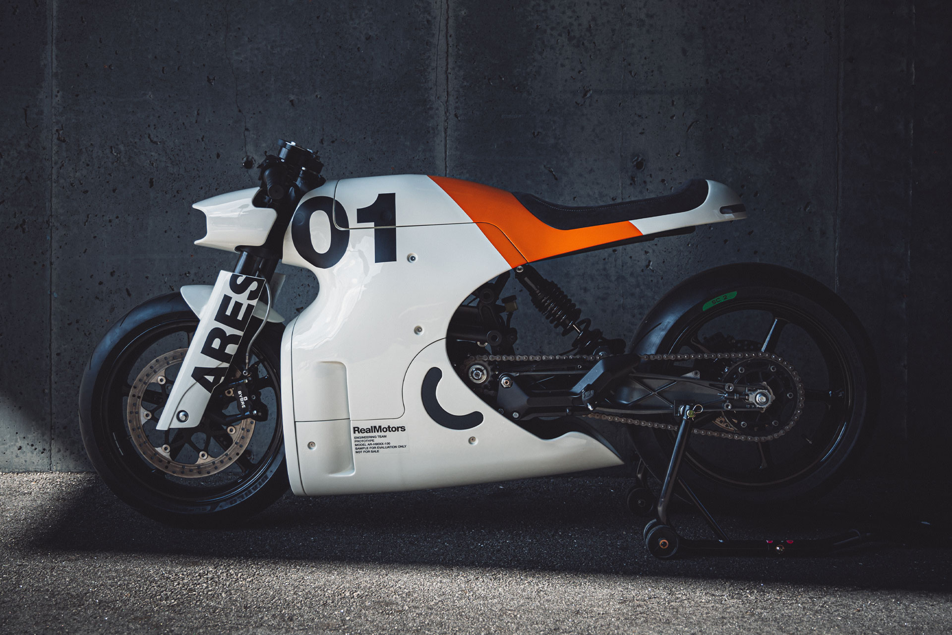 explore the ares electric motorcycle by real motors a sci fi inspired concept 4.jpg