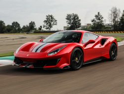 Ferrari 488 Pista 2019 Bikin Jantungan tapi Aman