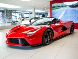 Ferrari LaFerrari 2014: Legenda Rosso Corsa Siap Dijual!