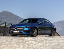 Generasi Mercedes-Benz CLA-Class: Seluruh Tahun Model