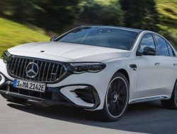 Menggoda dengan Mercedes-AMG E 53: E-Class baru dengan tenaga hybrid dan hingga 603bhp