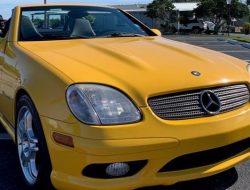 Pilihan Unggulan: Mercedes-Benz SLK AMG 2003 – Jangan Lewatkan!