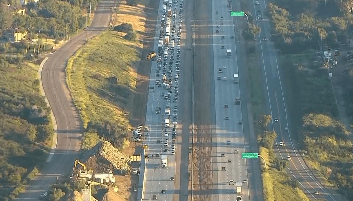 Crash near Escondido prompts lane closures ahead of morning commute