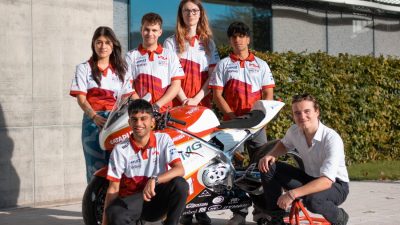 warwick moto team 1.jpg