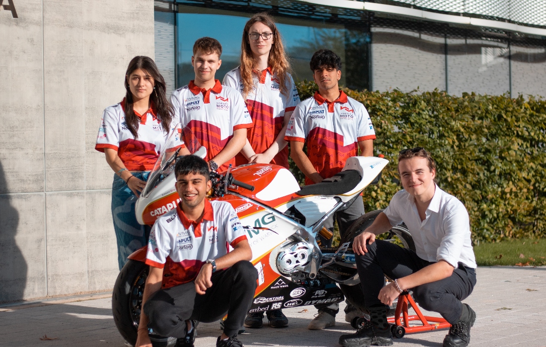 warwick moto team 1.jpg