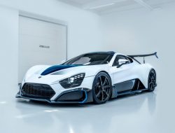 Zenvo TSR-S Hadir dengan Ban Serat Karbon dan Transmisi Hybrid yang Menarik