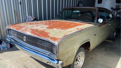 1966 Dodge HEMI Charger: Rahasia Mengerikan Tersembunyi di Mesinnya yang Belum Terganggu